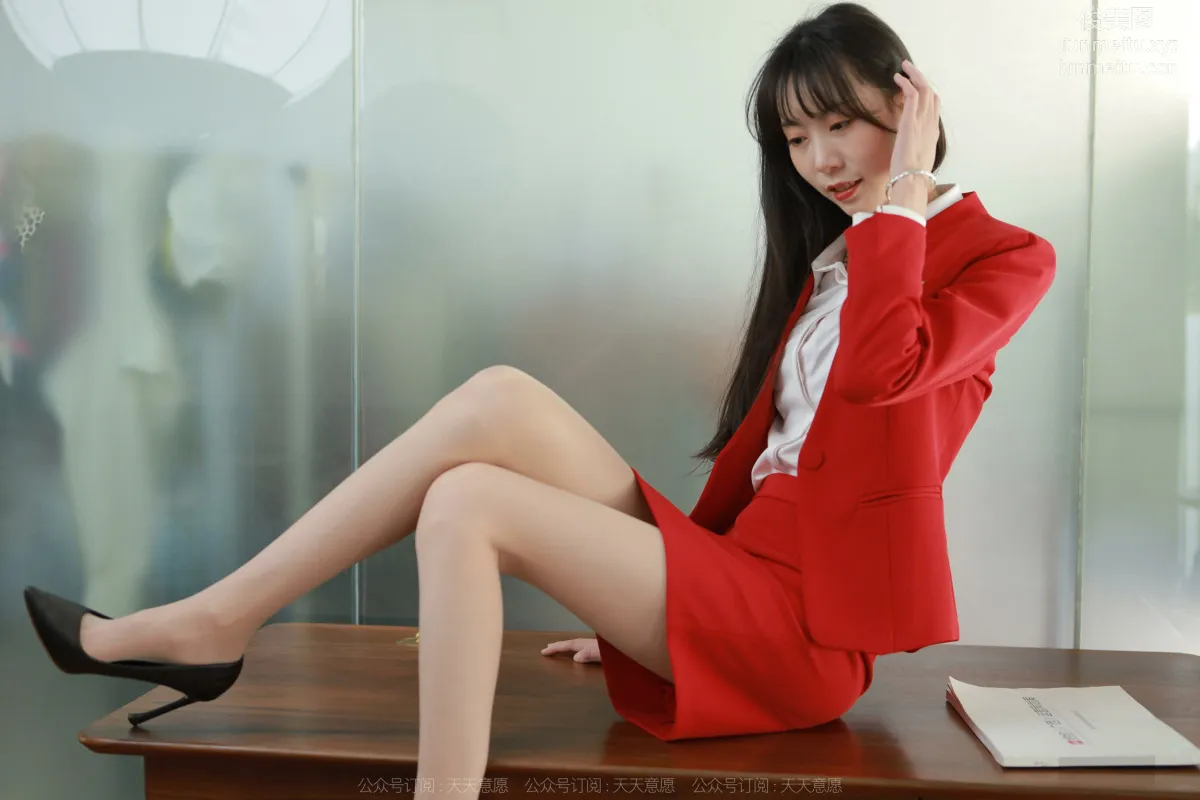 [IESS] 2022.05.03 Silk Enjoyer 1077: Tuan Tuan, Red Dress Beauty with Long Legs photo 8