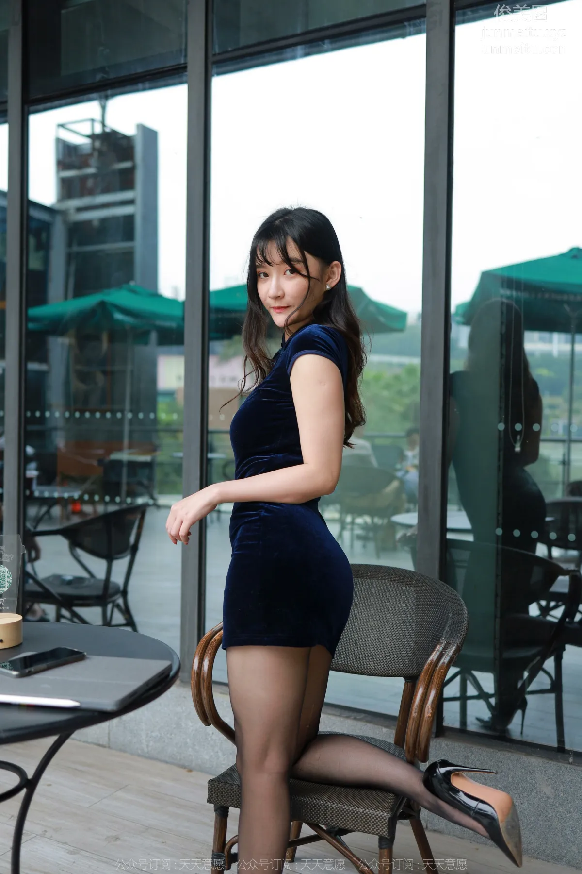 [IESS] 2022.05.04 Silk Enjoyer 1078: IESS Qiuqiu, High-Cut Qipao and Black Stockings photo 62