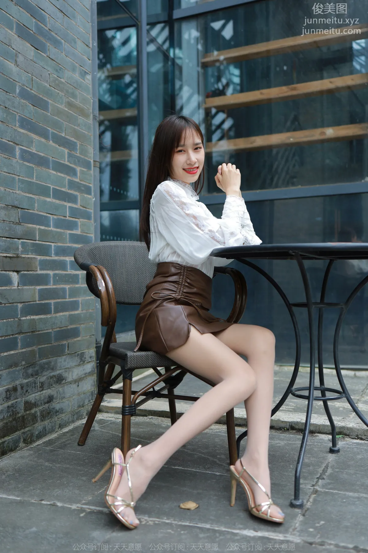 [IESS] 2022.05.09 Silk Enjoyer 1083: Mei Zi, Golden Sandals [84P] photo 25