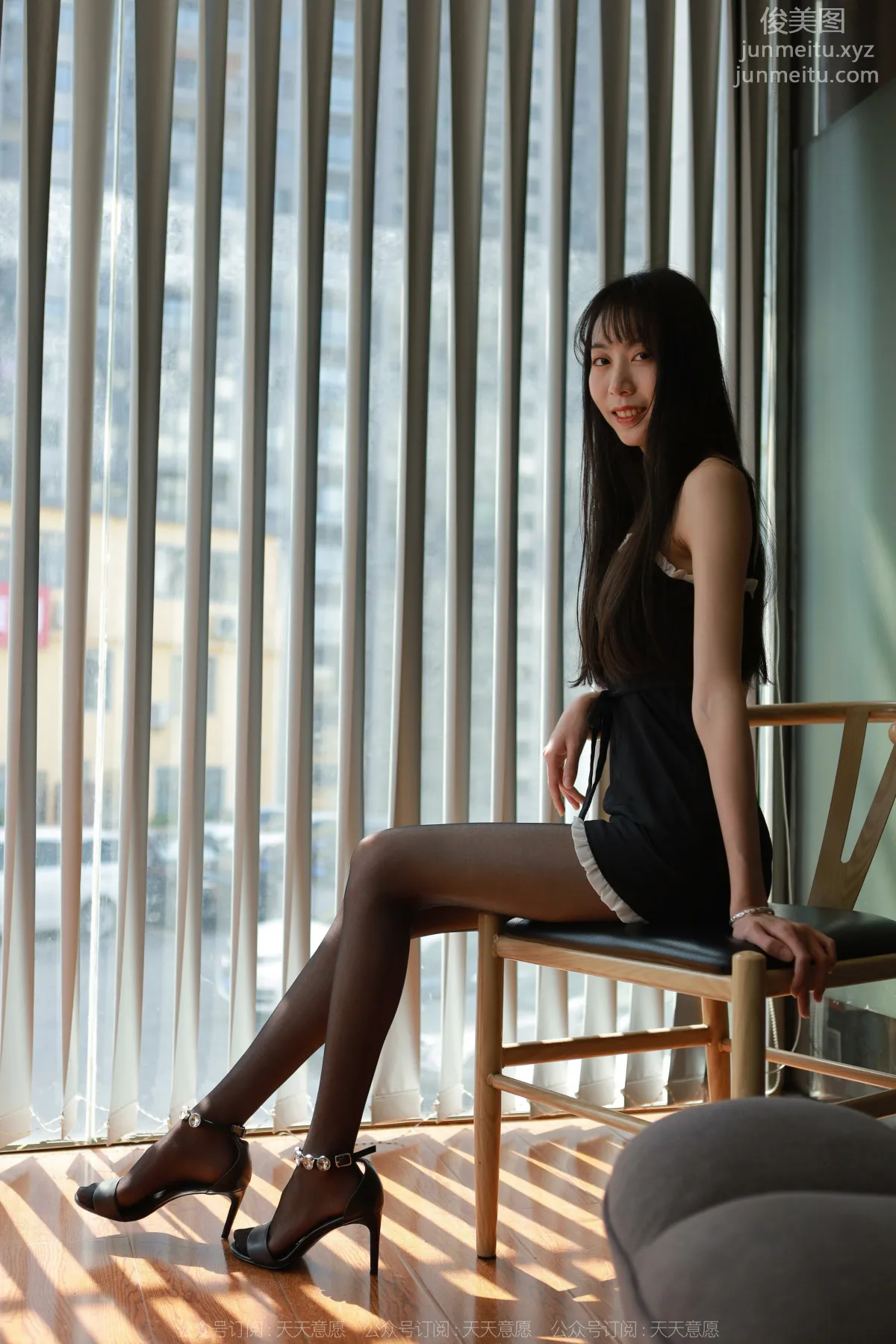 [IESS] 2022.05.10 Silk Enjoyer 1084: Tuan Tuan, Sparkling Black Stockings [89P] photo 7