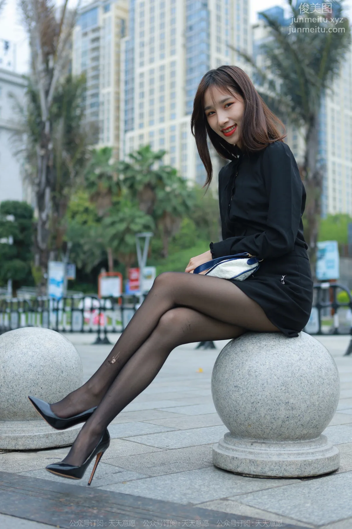 [IESS] 2022.05.25 Silk Enjoyer 1098: Mei Zi, Red Lips and Black Stockings [89P] photo 9