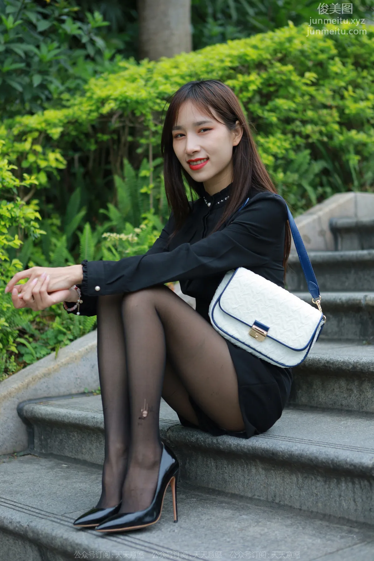 [IESS] 2022.05.25 Silk Enjoyer 1098: Mei Zi, Red Lips and Black Stockings [89P] photo 37
