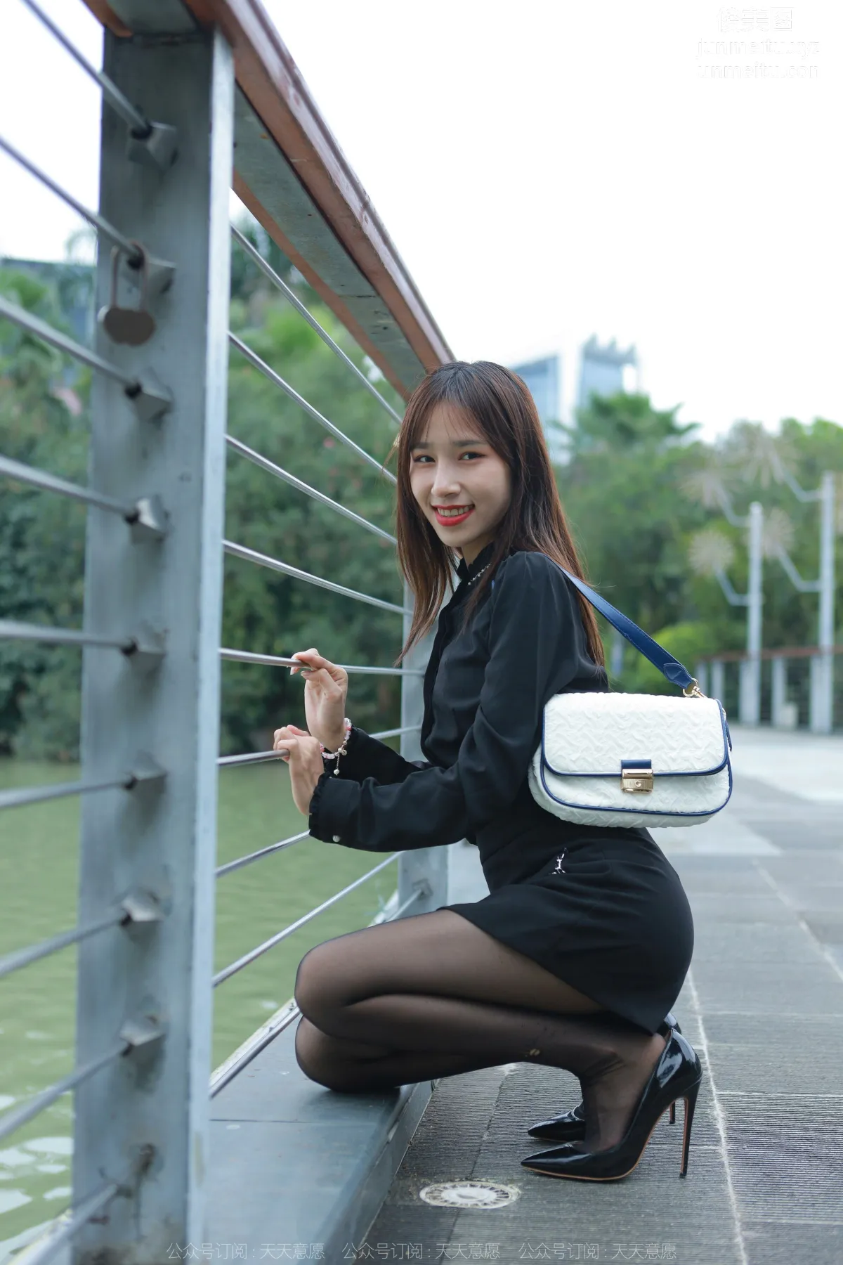 [IESS] 2022.05.25 Silk Enjoyer 1098: Mei Zi, Red Lips and Black Stockings [89P] photo 51