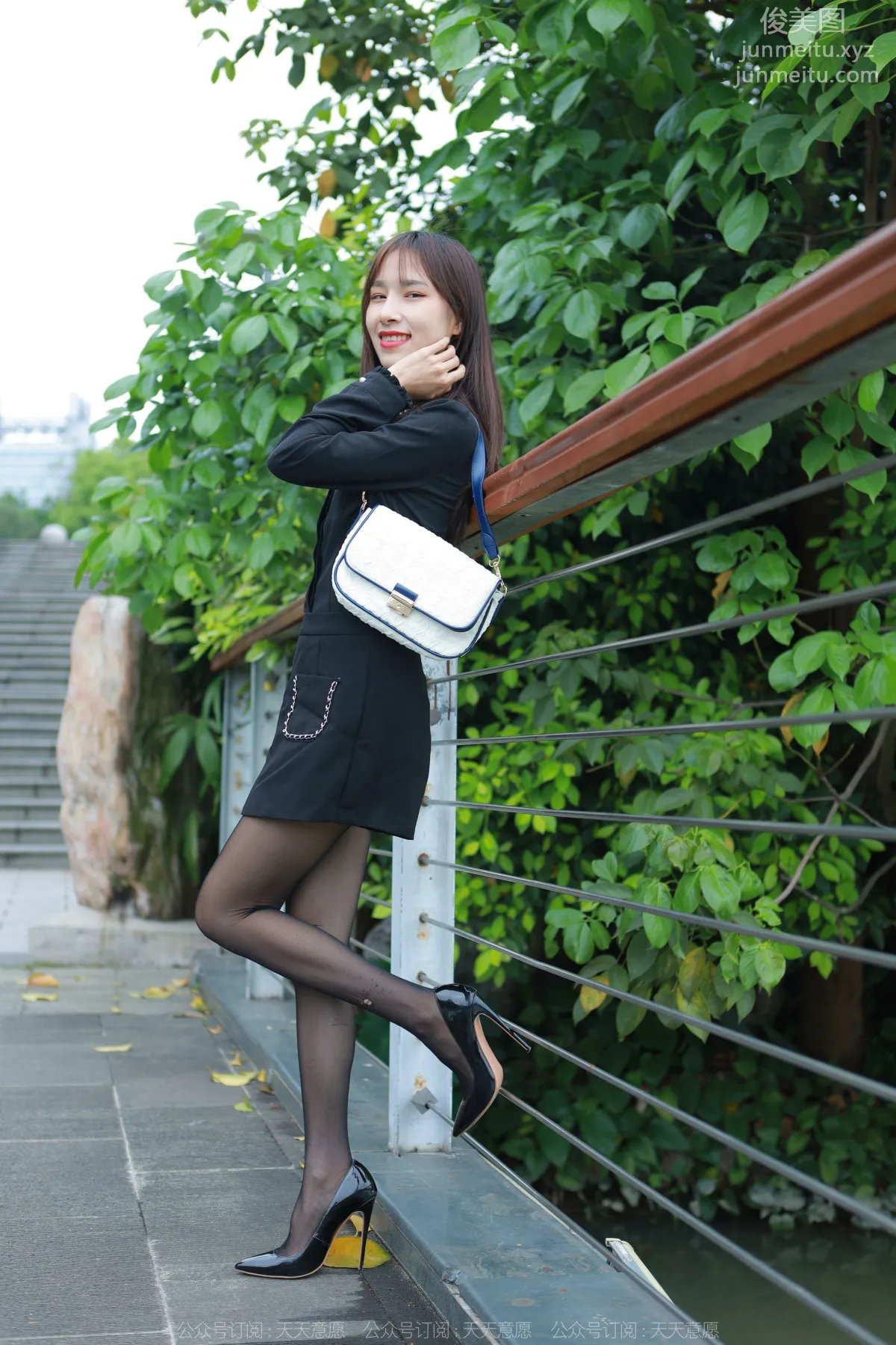 [IESS] 2022.05.25 Silk Enjoyer 1098: Mei Zi, Red Lips and Black Stockings [89P] photo 55