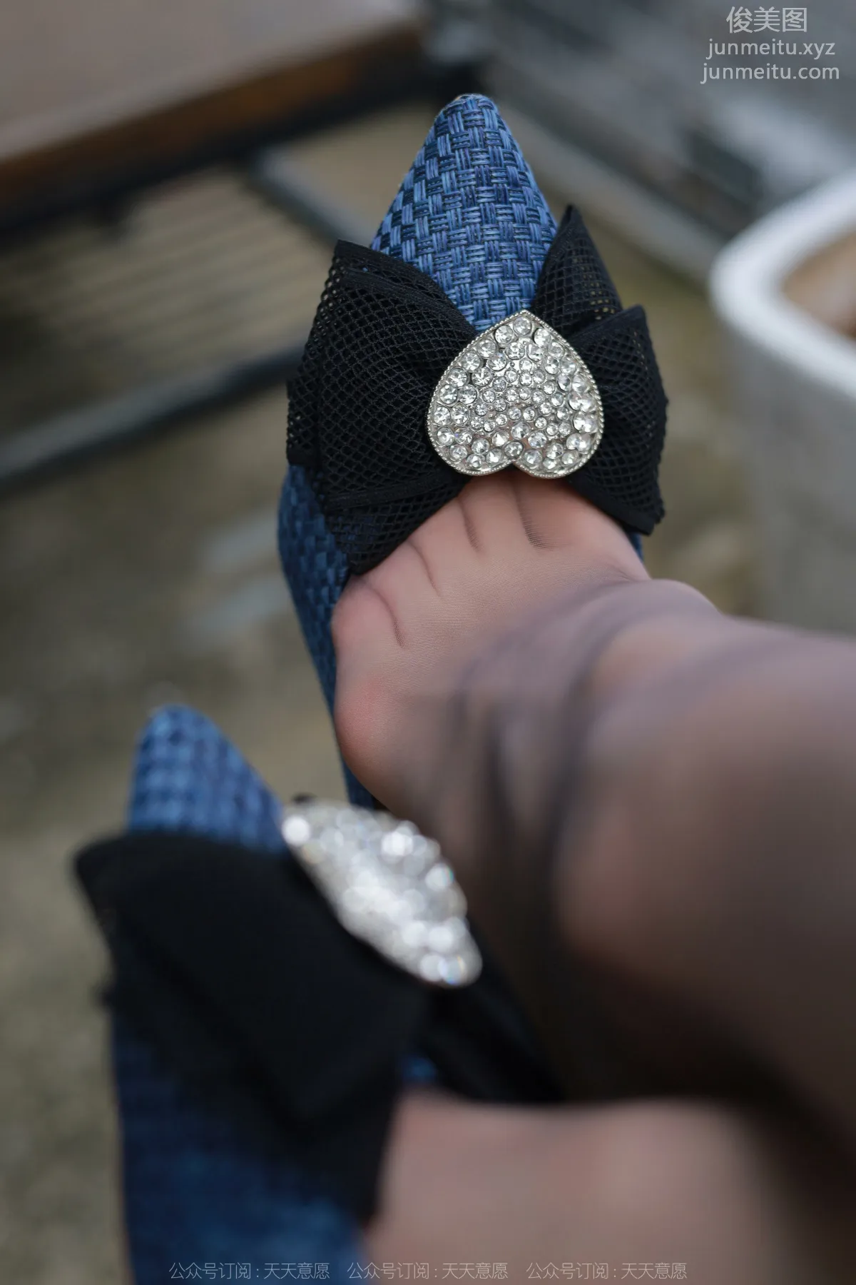 [IESS] 2022.06.09 Silk Enjoyer 1112: Xiao Liu, Blue Shoes and Gray Stockings [85P] photo 25