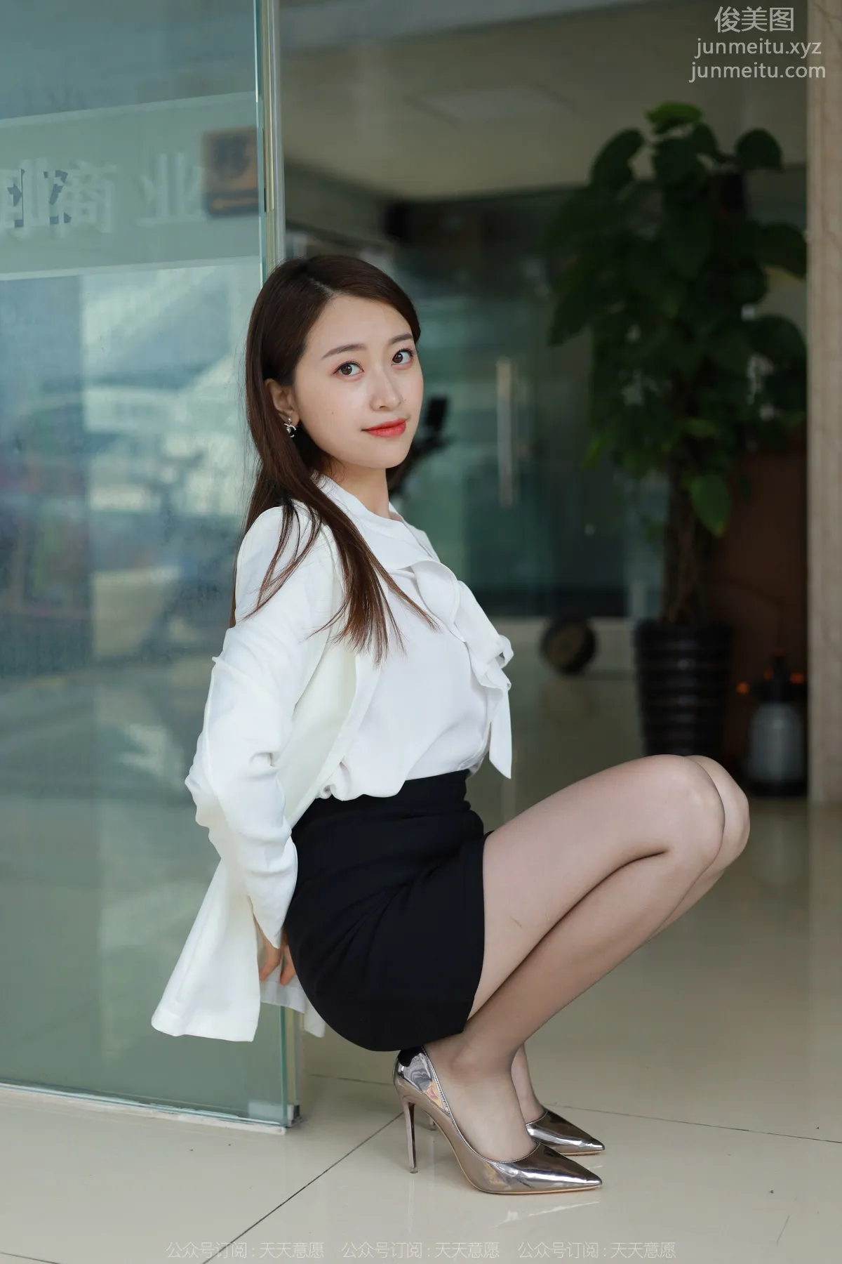 [IESS] 2022.06.11 Silk Enjoyer 1114: Xiao Jie, Cold and Gorgeous Black Stockings [82P] photo 3