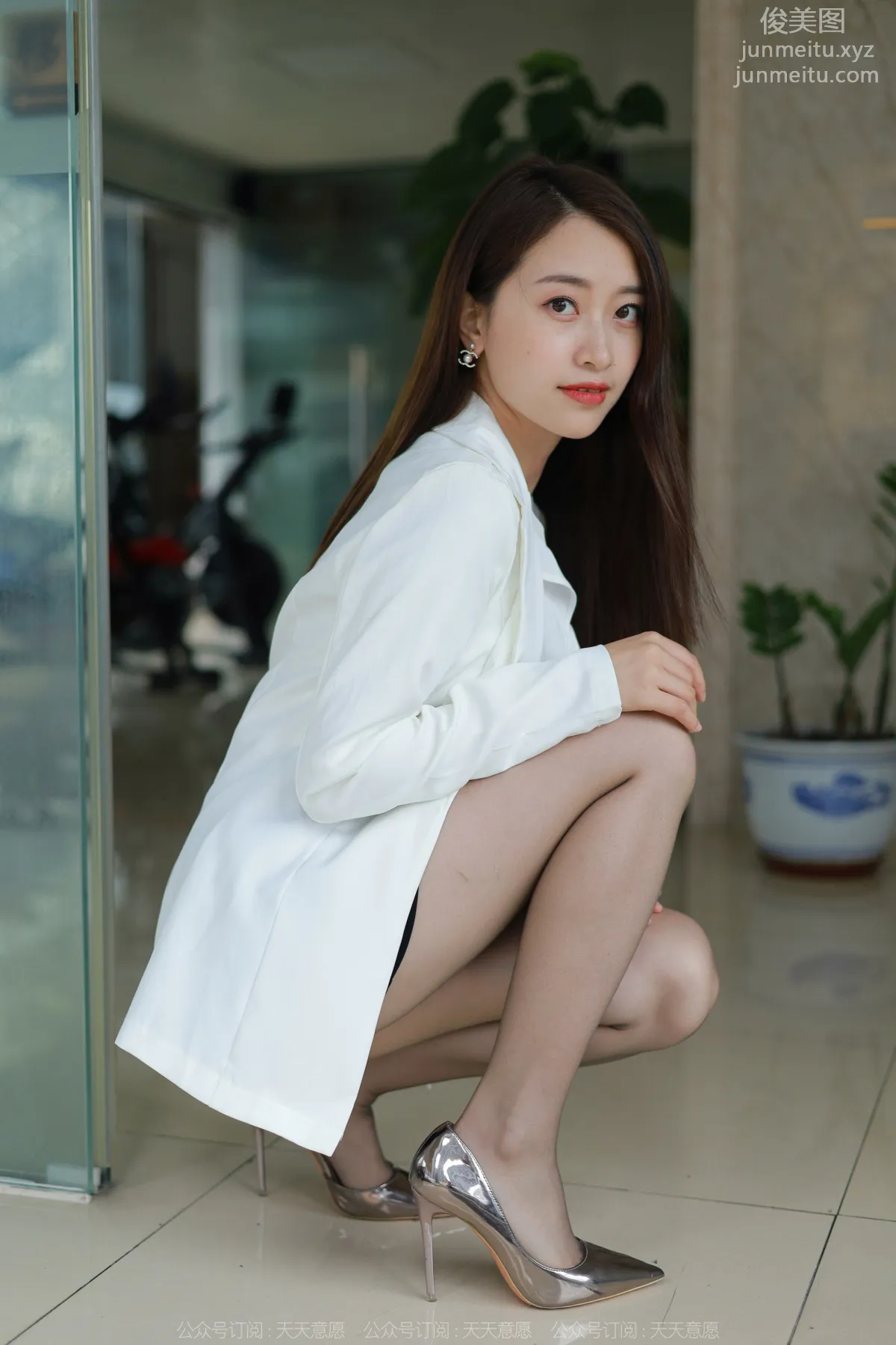 [IESS] 2022.06.11 Silk Enjoyer 1114: Xiao Jie, Cold and Gorgeous Black Stockings [82P] photo 9