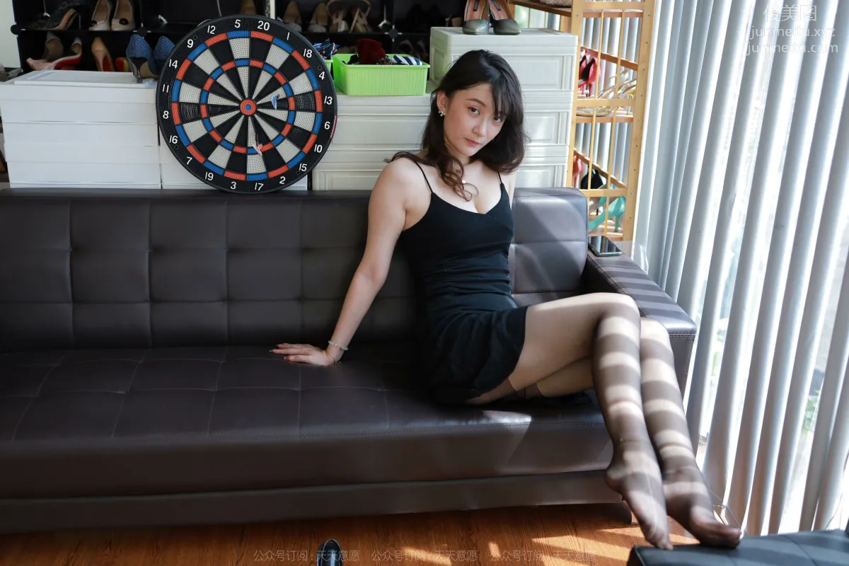 [IESS] 2022.07.02 Silk Enjoyer 1135: IESS Qiuqiu, Black Stockings Cleavage [90P] photo 31