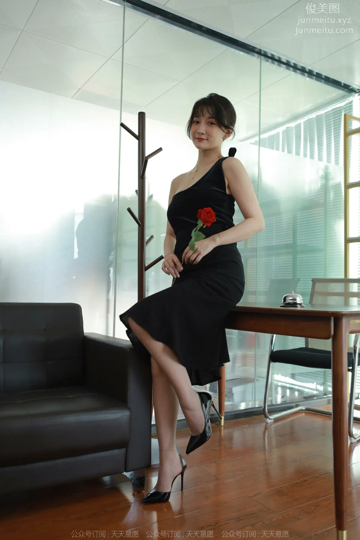 [IESS] 2022.08.10 Silk Enjoyer 1173: IESS Qiuqiu, Sexy Red Rose [97P] photo 32