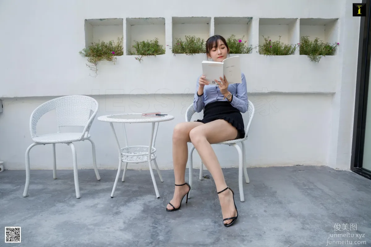 [IESS] 2020.03.30 Silk Enjoyer 710: IESS Qiuqiu, White-Collar Courtyard Relaxing [95P] photo 23
