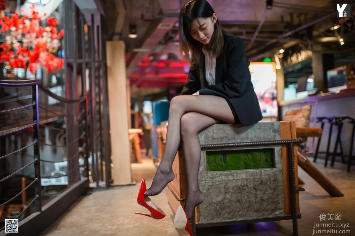 [IESS] 2020.05.28 Silk Enjoyer 750: IESS Qiuqiu, Preference for Red High Heels [95P] photo 2