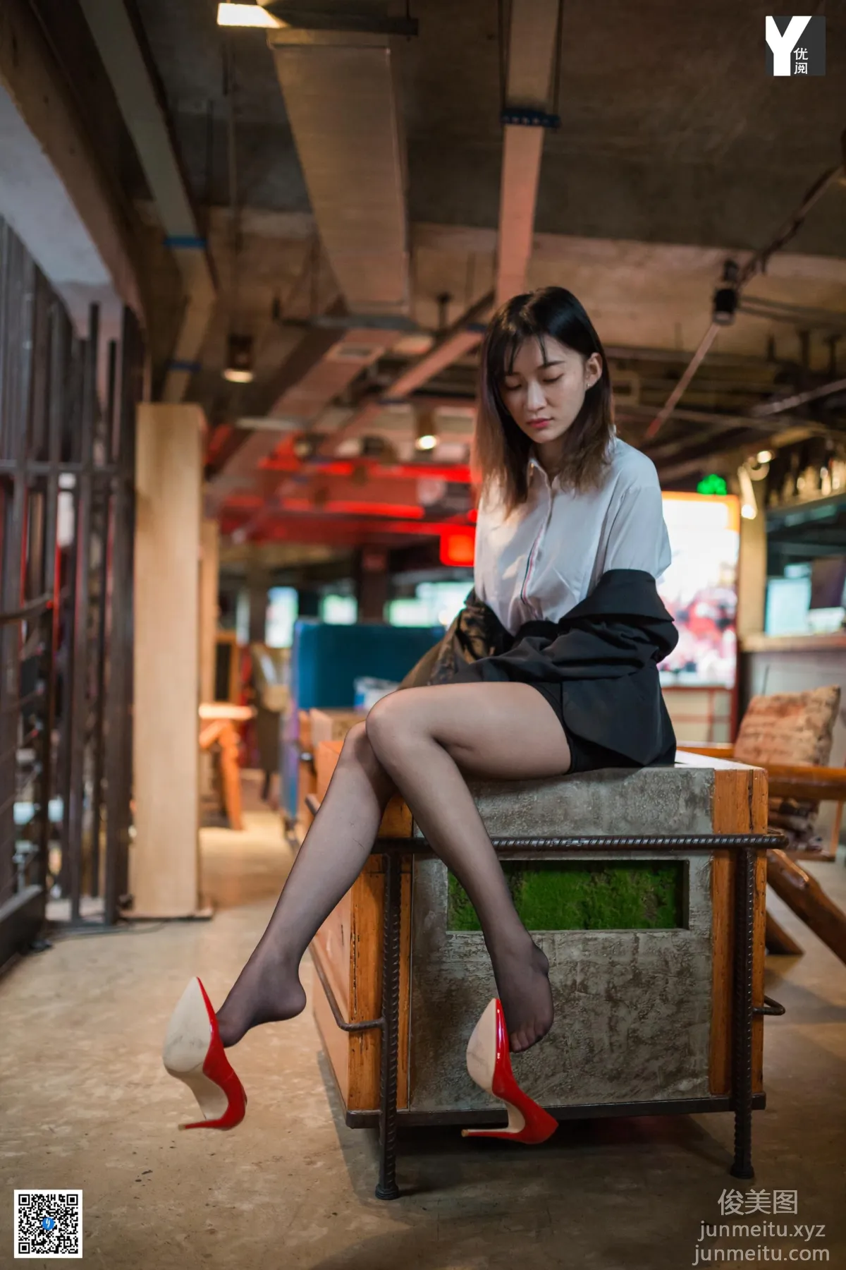 [IESS] 2020.05.28 Silk Enjoyer 750: IESS Qiuqiu, Preference for Red High Heels [95P] photo 3