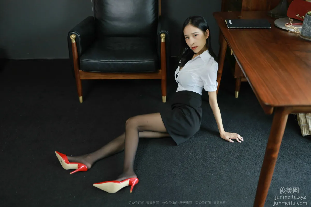 [IESS] 2021.09.15 Silk Enjoyer 919: Mei Zi, Red High Heels [96P] photo 51