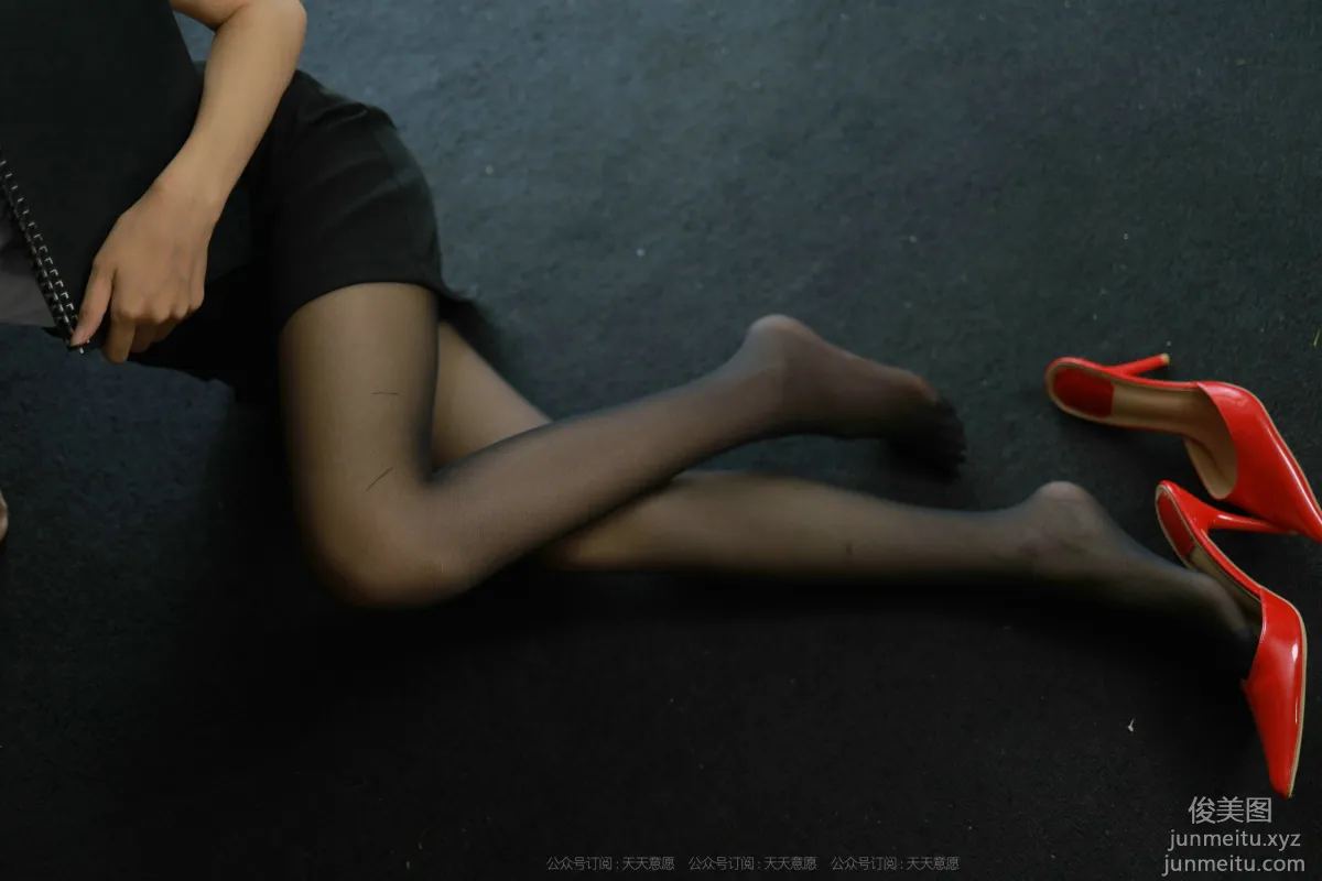 [IESS] 2021.09.15 Silk Enjoyer 919: Mei Zi, Red High Heels [96P] photo 59