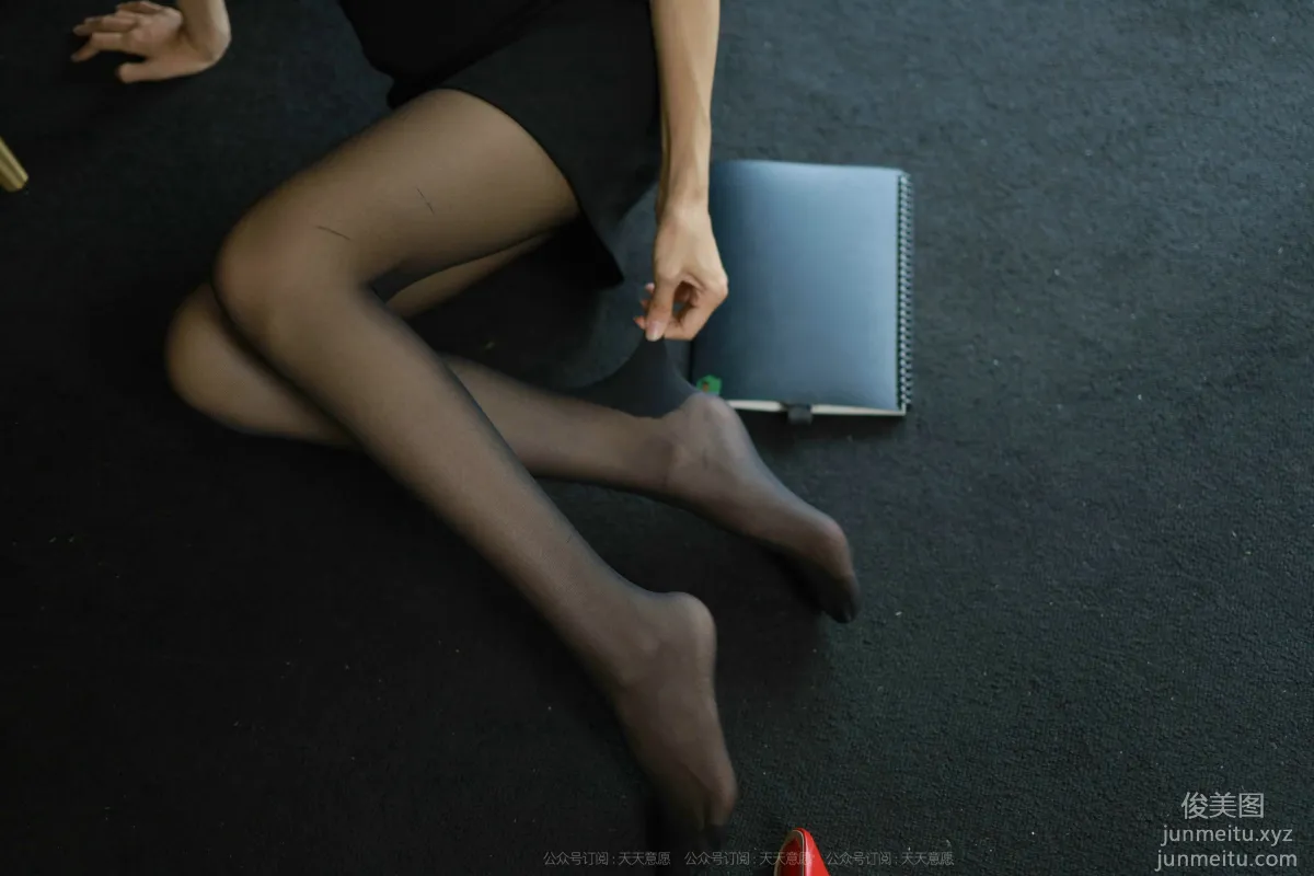 [IESS] 2021.09.15 Silk Enjoyer 919: Mei Zi, Red High Heels [96P] photo 61