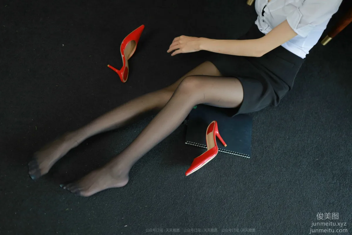 [IESS] 2021.09.15 Silk Enjoyer 919: Mei Zi, Red High Heels [96P] photo 63