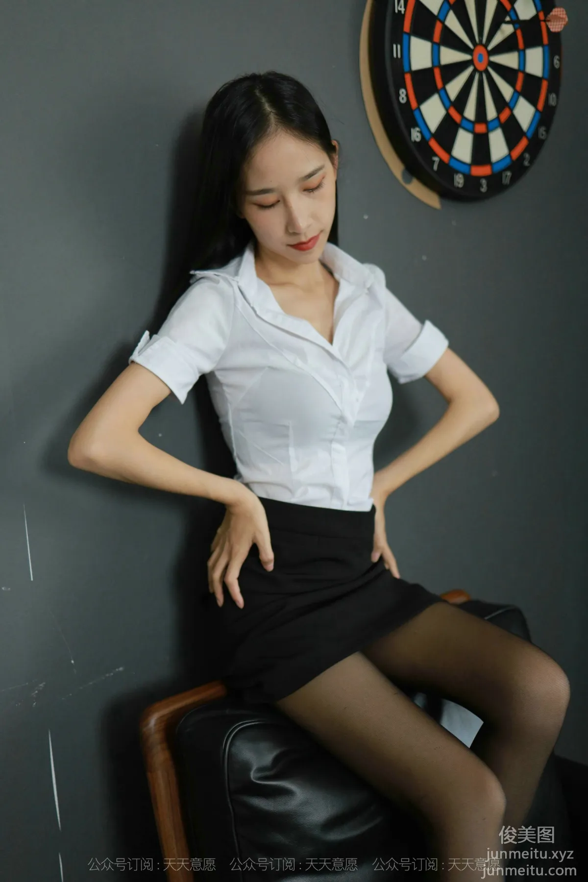 [IESS] 2021.09.15 Silk Enjoyer 919: Mei Zi, Red High Heels [96P] photo 72