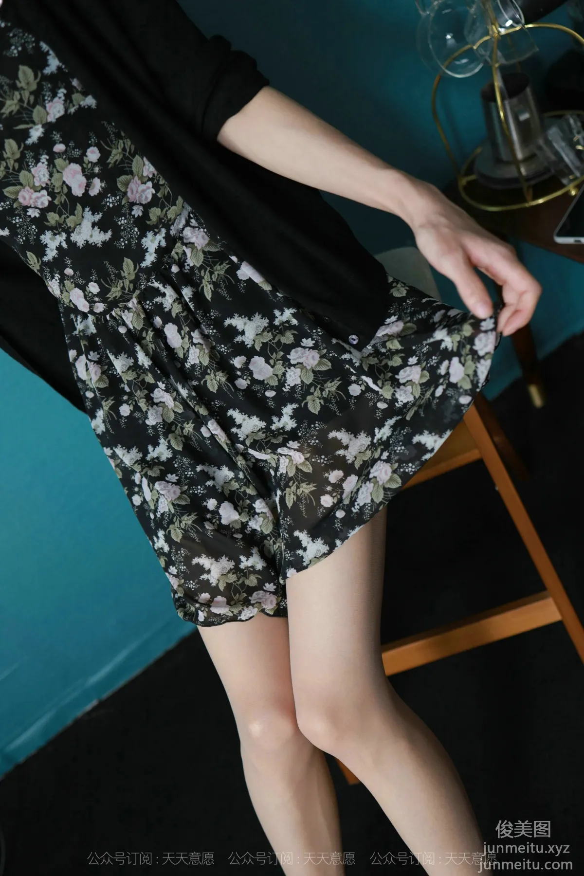 [IESS] 2021.09.17 Silk Enjoyer 921: Xiao Liu, Floral Short Skirt [89P] photo 24