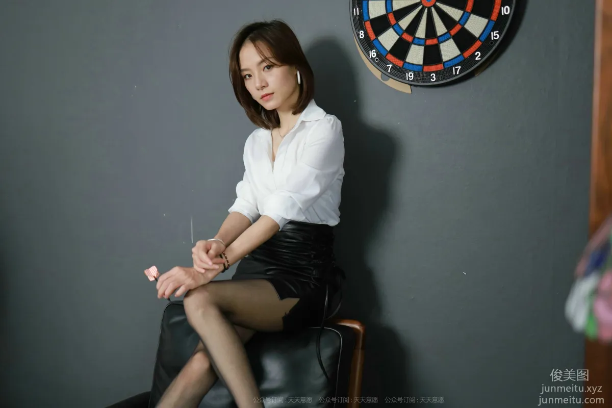 [IESS] 2021.10.03 Silk Enjoyer 936: Xiao Liu, Sexy Leather Skirt [93P] photo 56