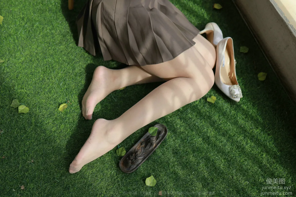 [IESS] 2021.10.10 Silk Enjoyer 943: IESS Qiuqiu, Beauty on the Balcony [92P] photo 31