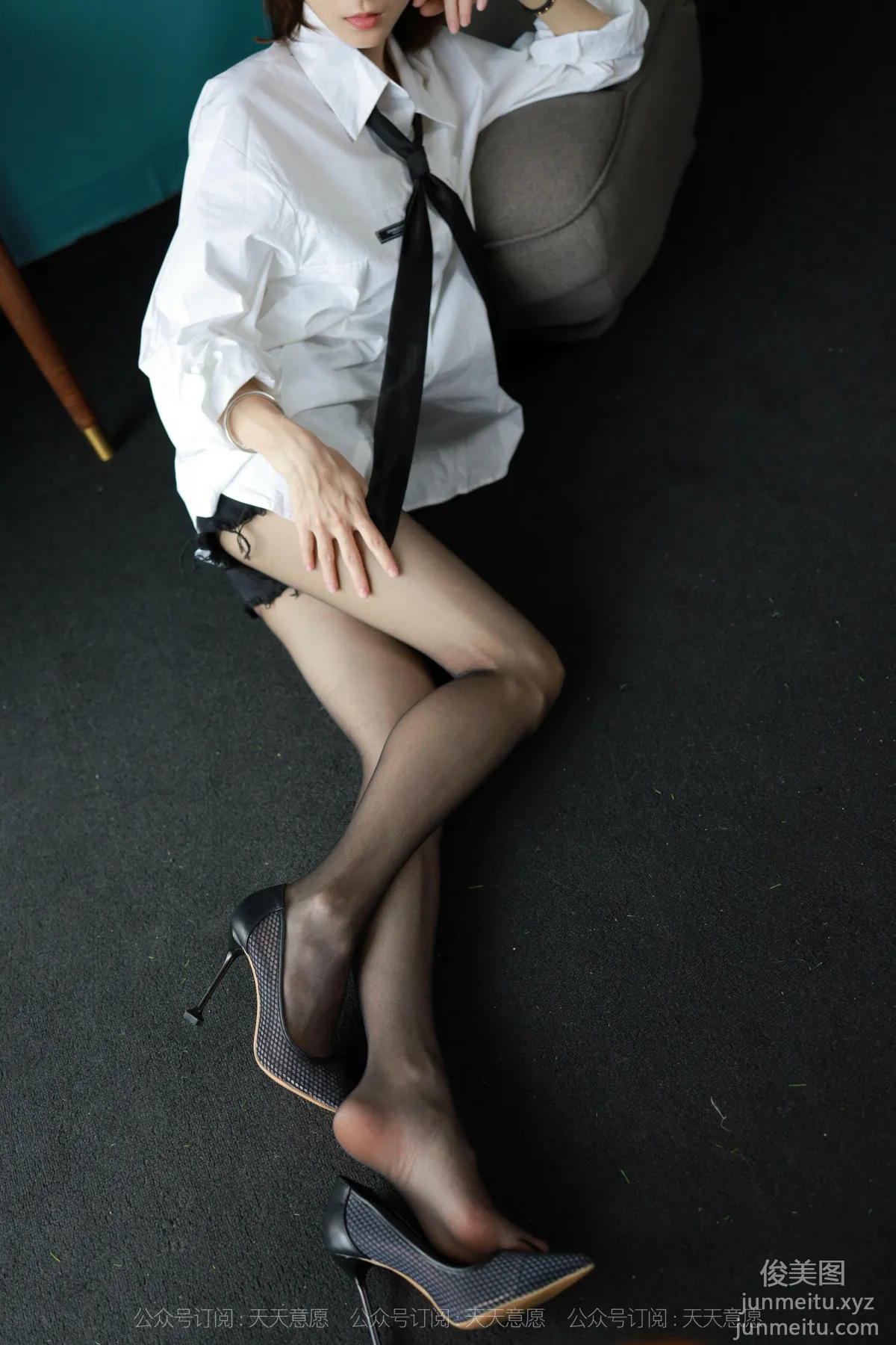 [IESS] 2021.10.11 Silk Enjoyer 944: Xiao Liu, Black Silk Ribbon [90P] photo 52