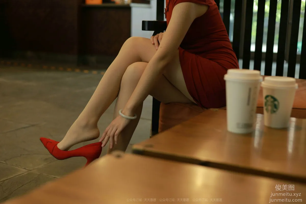 [IESS] 2021.10.15 Silk Enjoyer 948: Xiao Jie, Red Qipao [90P] photo 3