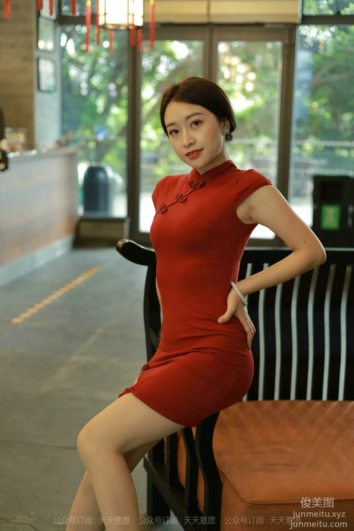 [IESS] 2021.10.15 Silk Enjoyer 948: Xiao Jie, Red Qipao [90P] photo 6