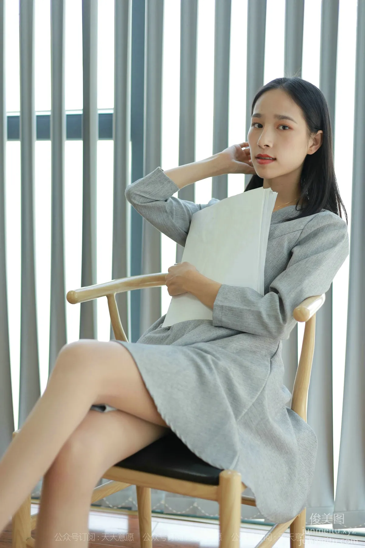 [IESS] 2021.10.18 Silk Enjoyer 951: Mei Zi, The Obedient Female Secretary [90P] photo 34