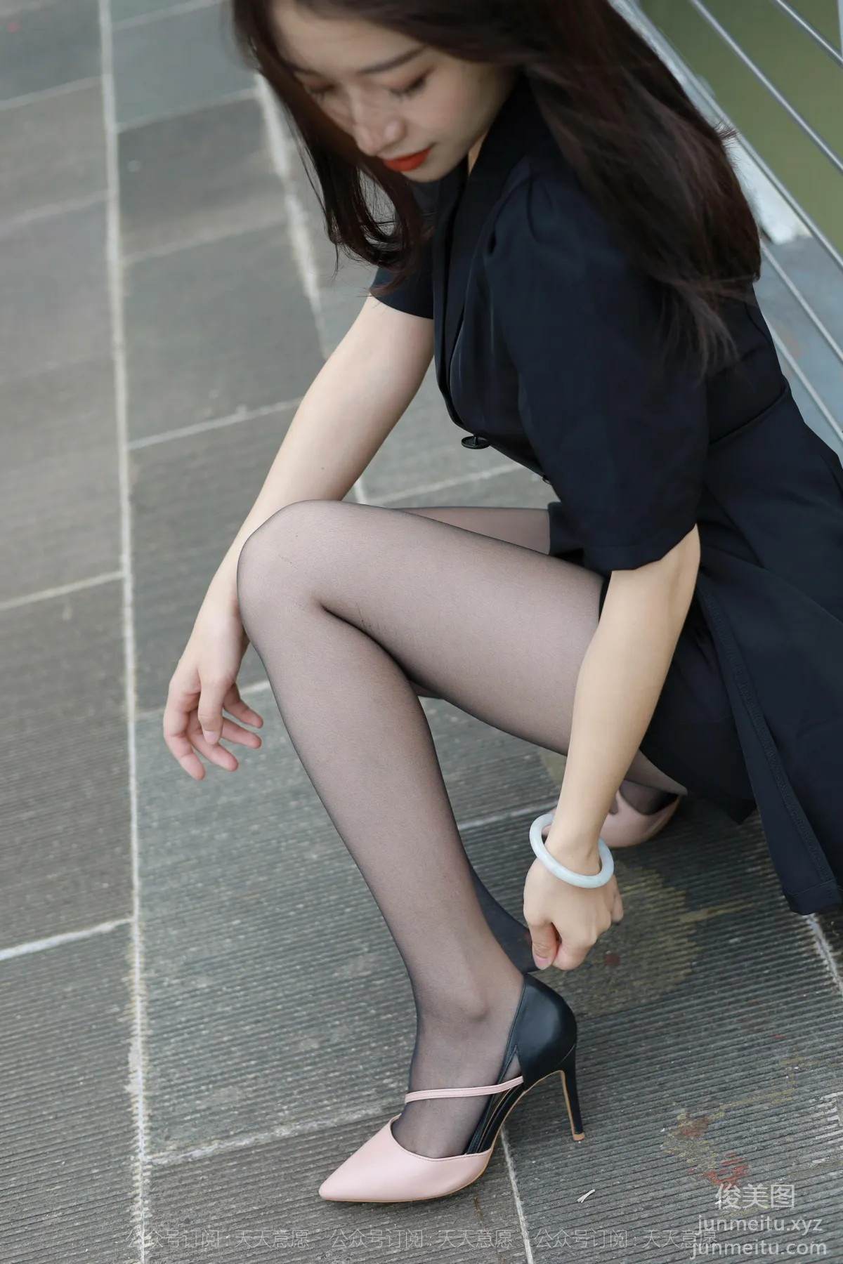 [IESS] 2021.10.20 Silk Enjoyer 953: Xiao Jie, Beauty on the Bridge [96P] photo 2