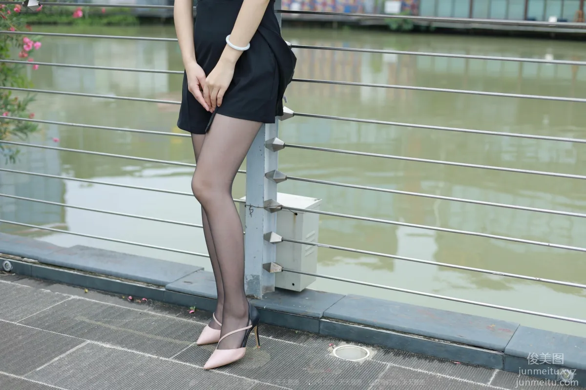 [IESS] 2021.10.20 Silk Enjoyer 953: Xiao Jie, Beauty on the Bridge [96P] photo 9