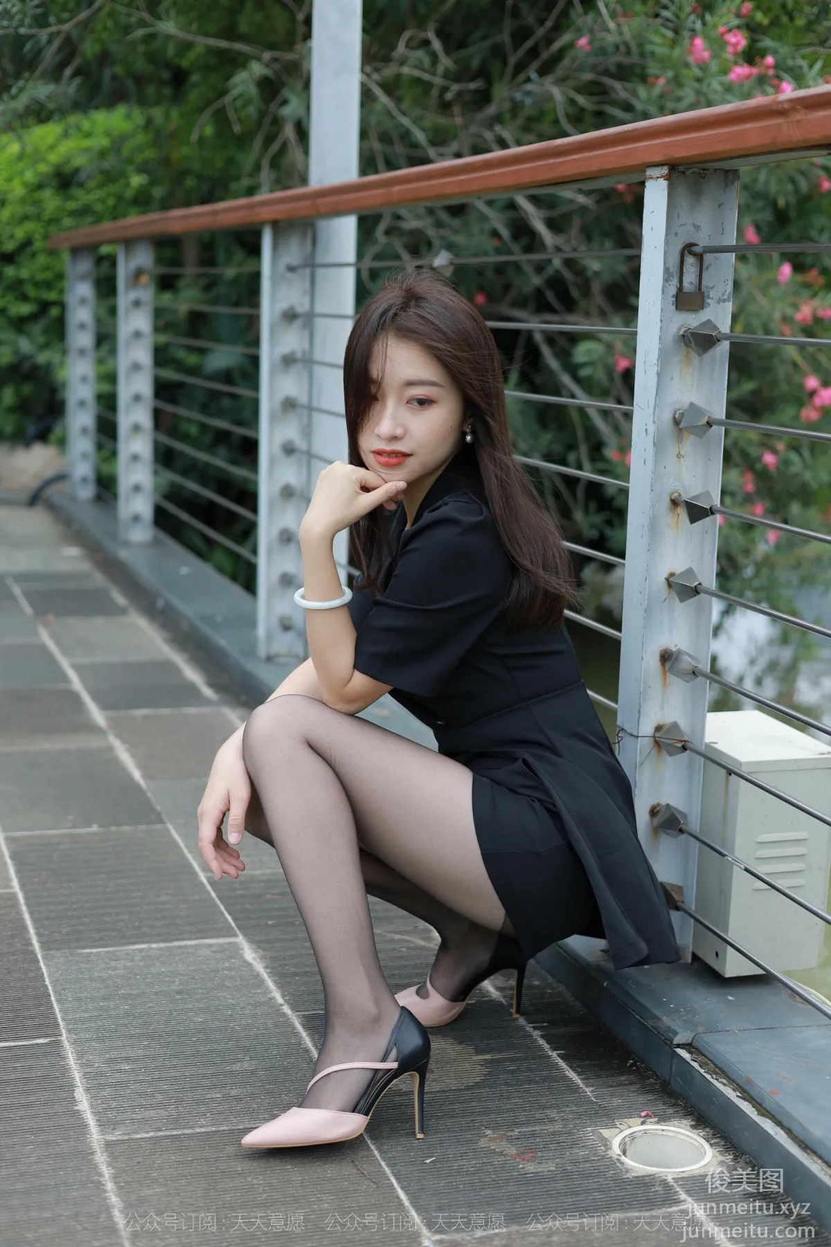 [IESS] 2021.10.20 Silk Enjoyer 953: Xiao Jie, Beauty on the Bridge [96P] photo 19
