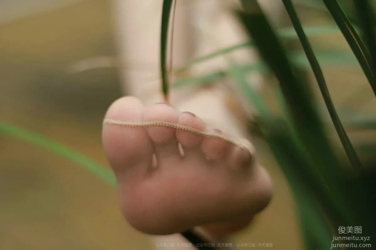 [IESS] 2021.10.23 Silk Enjoyer 955: Xiao Liu, Take You for a Walk [91P] photo 39