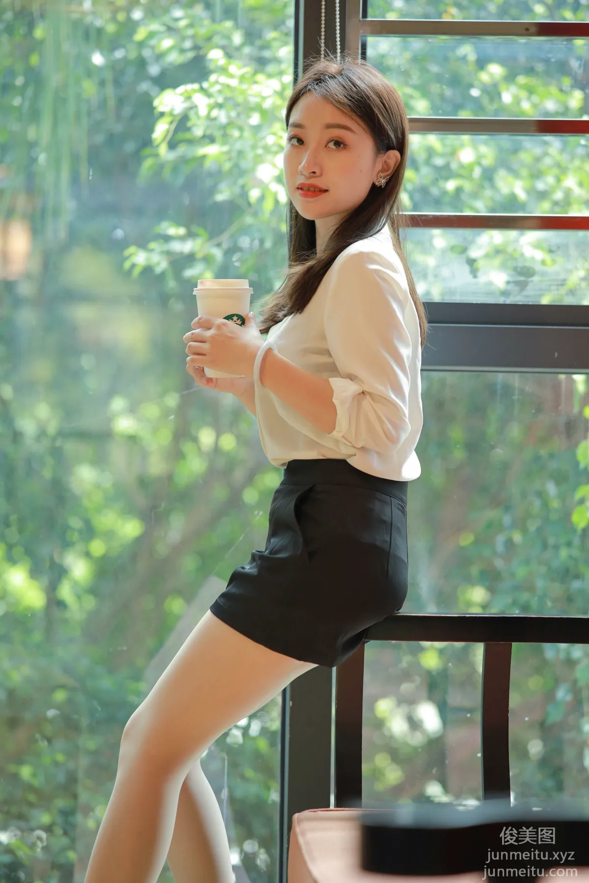 [IESS] 2021.11.03 Silk Enjoyer 964: Xiao Jie, Beauty on the Sofa [100P] photo 18