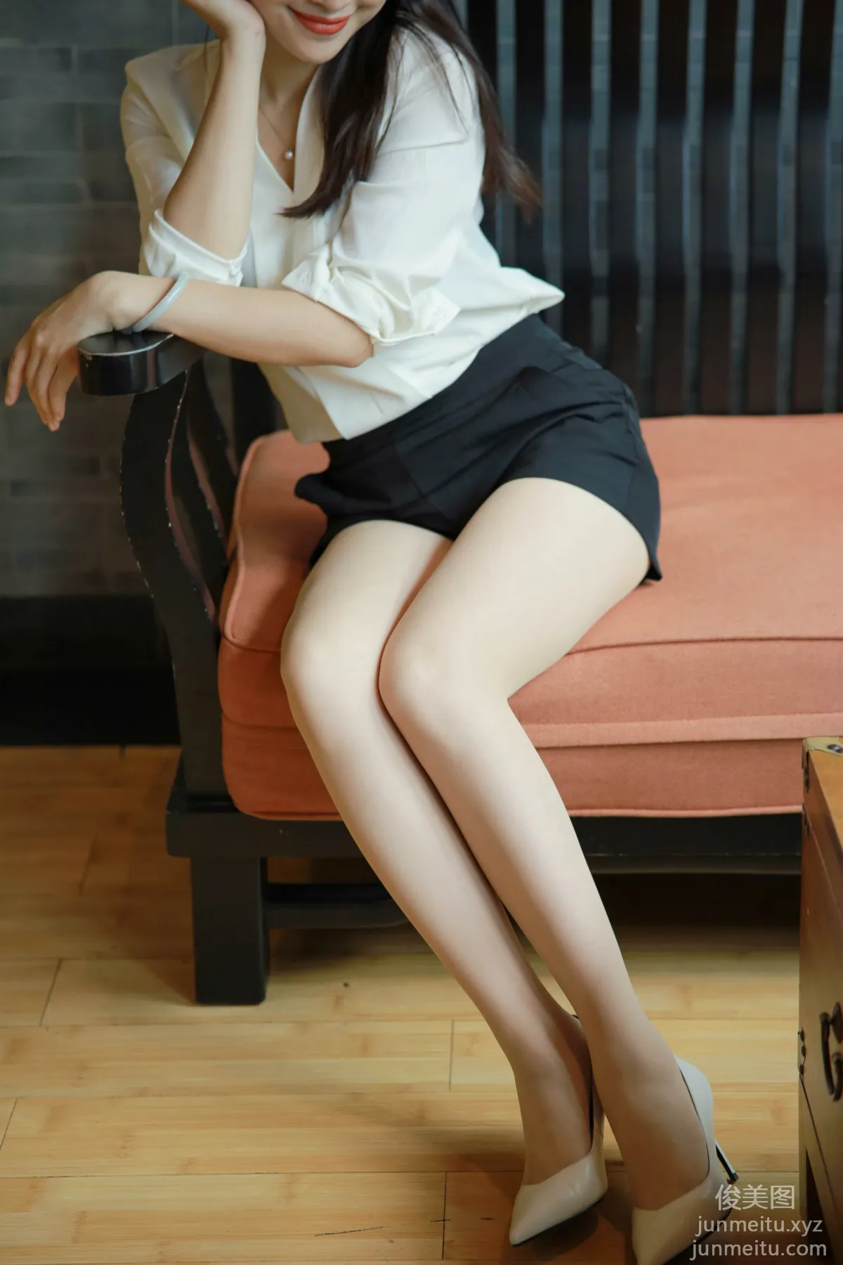 [IESS] 2021.11.03 Silk Enjoyer 964: Xiao Jie, Beauty on the Sofa [100P] photo 54