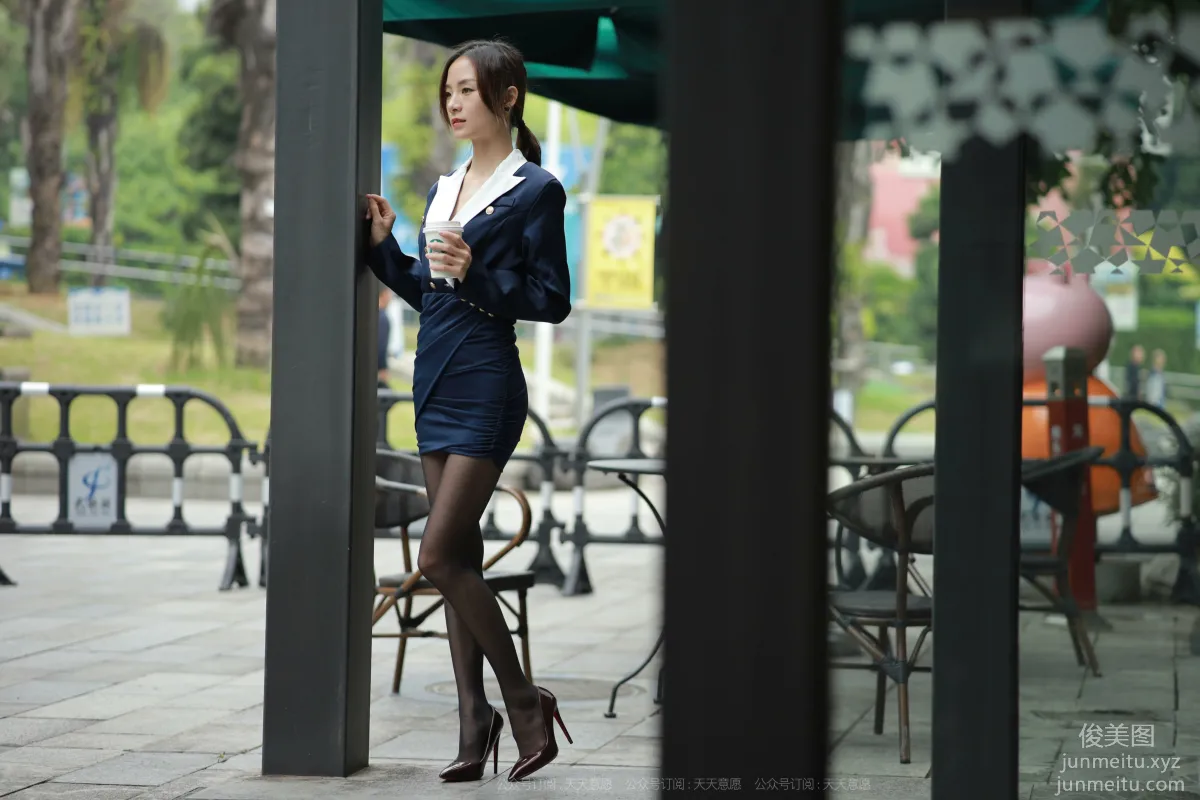 [IESS] 2021.11.05 Silk Enjoyer 966: Xiao Liu, Sexy Bodycon Professional Attire [87P] photo 76