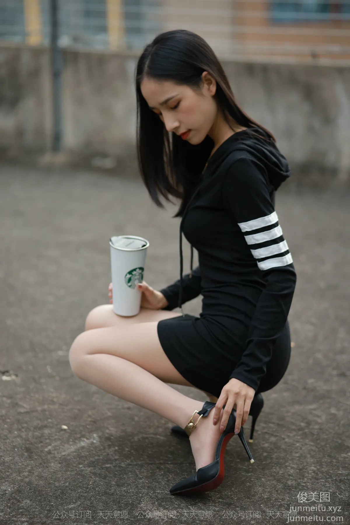 [IESS] 2021.11.06 Silk Enjoyer 967: Mei Zi, Long Legs on the Rooftop [77P] photo 64