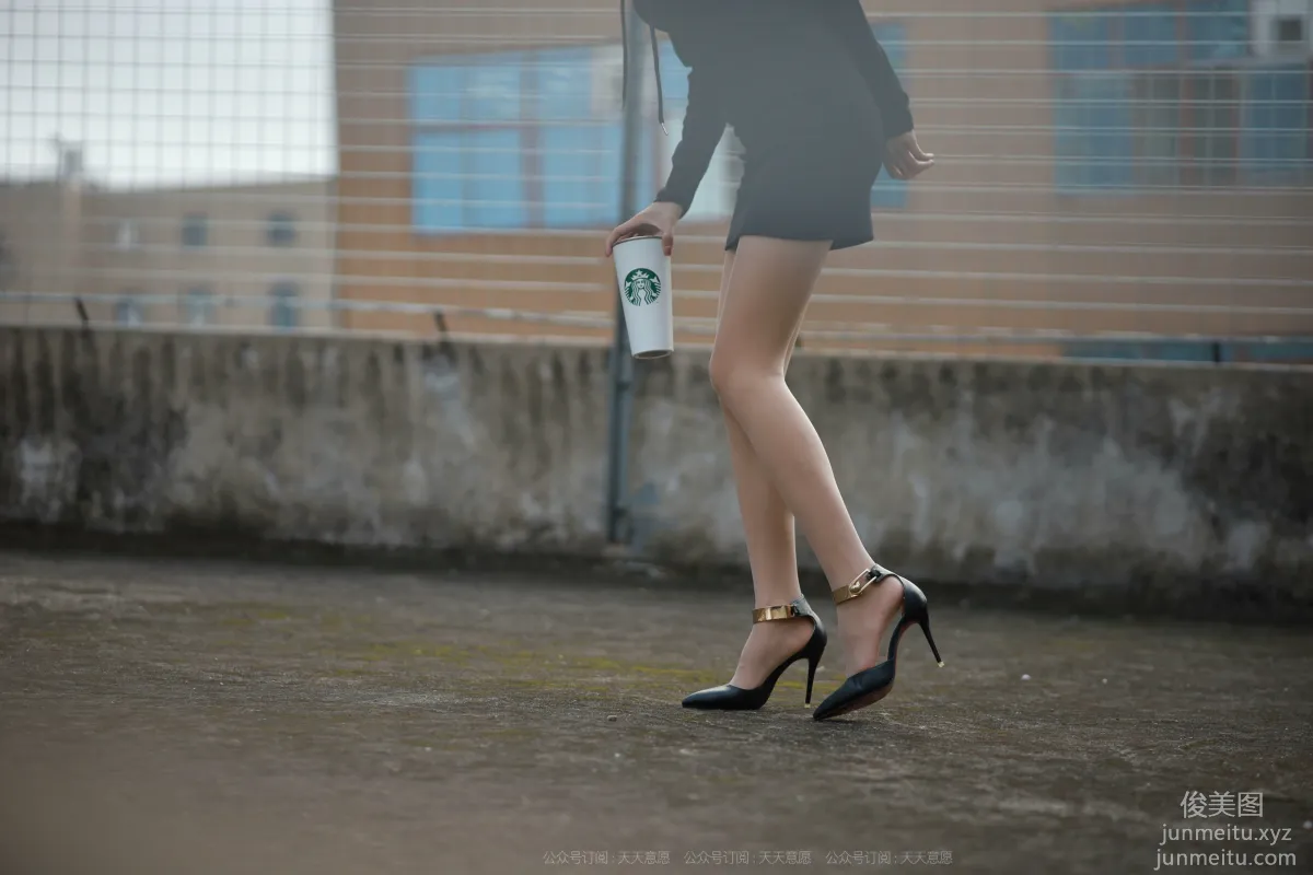 [IESS] 2021.11.06 Silk Enjoyer 967: Mei Zi, Long Legs on the Rooftop [77P] photo 76