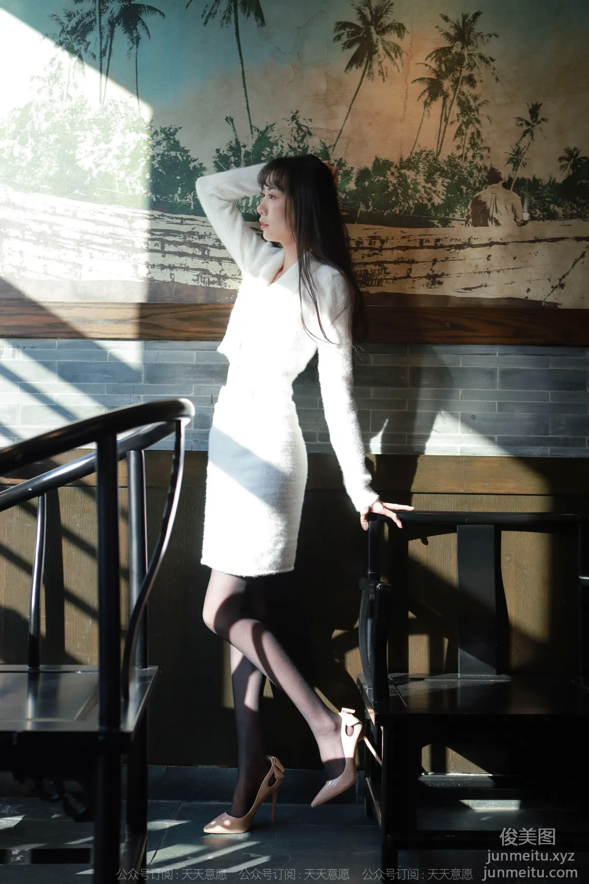 [IESS] 2022.01.27 Silk Enjoyer 993: Tuan Tuan, White Skirt and Long Legs in the Sun [93P] photo 15