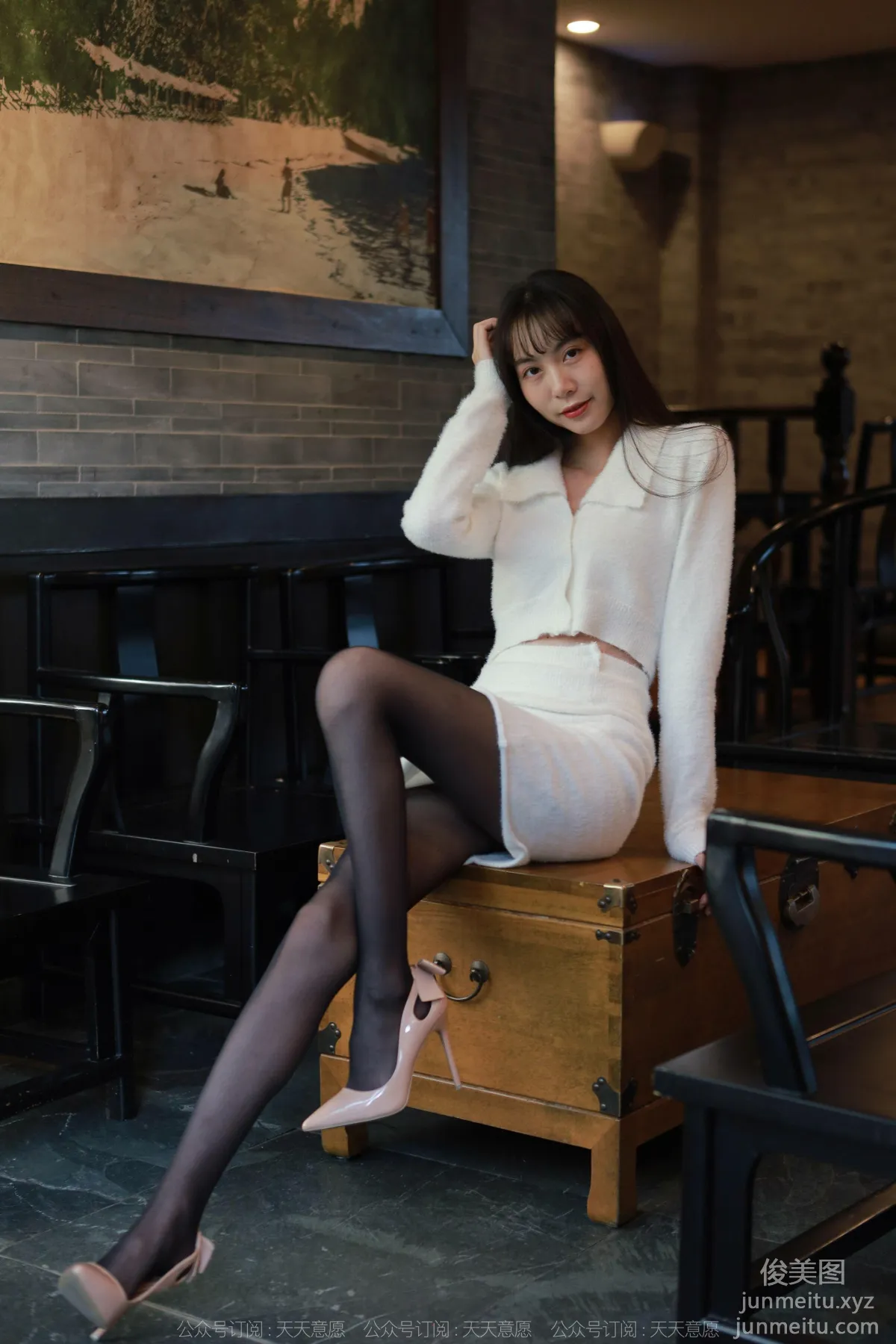 [IESS] 2022.01.27 Silk Enjoyer 993: Tuan Tuan, White Skirt and Long Legs in the Sun [93P] photo 43