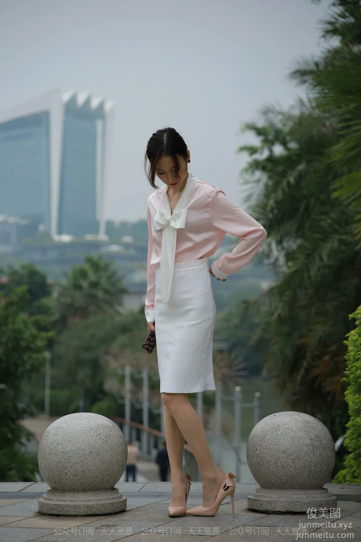 [IESS] 2021.11.11 Silk Enjoyer 971: Xiao Liu, City Beauty [90P] photo 1