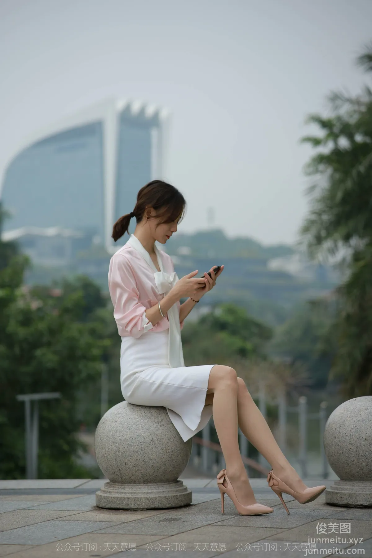 [IESS] 2021.11.11 Silk Enjoyer 971: Xiao Liu, City Beauty [90P] photo 8