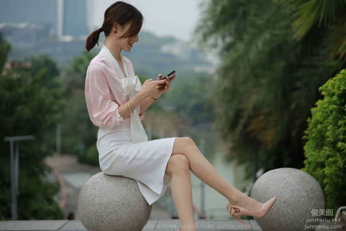 [IESS] 2021.11.11 Silk Enjoyer 971: Xiao Liu, City Beauty [90P] photo 9