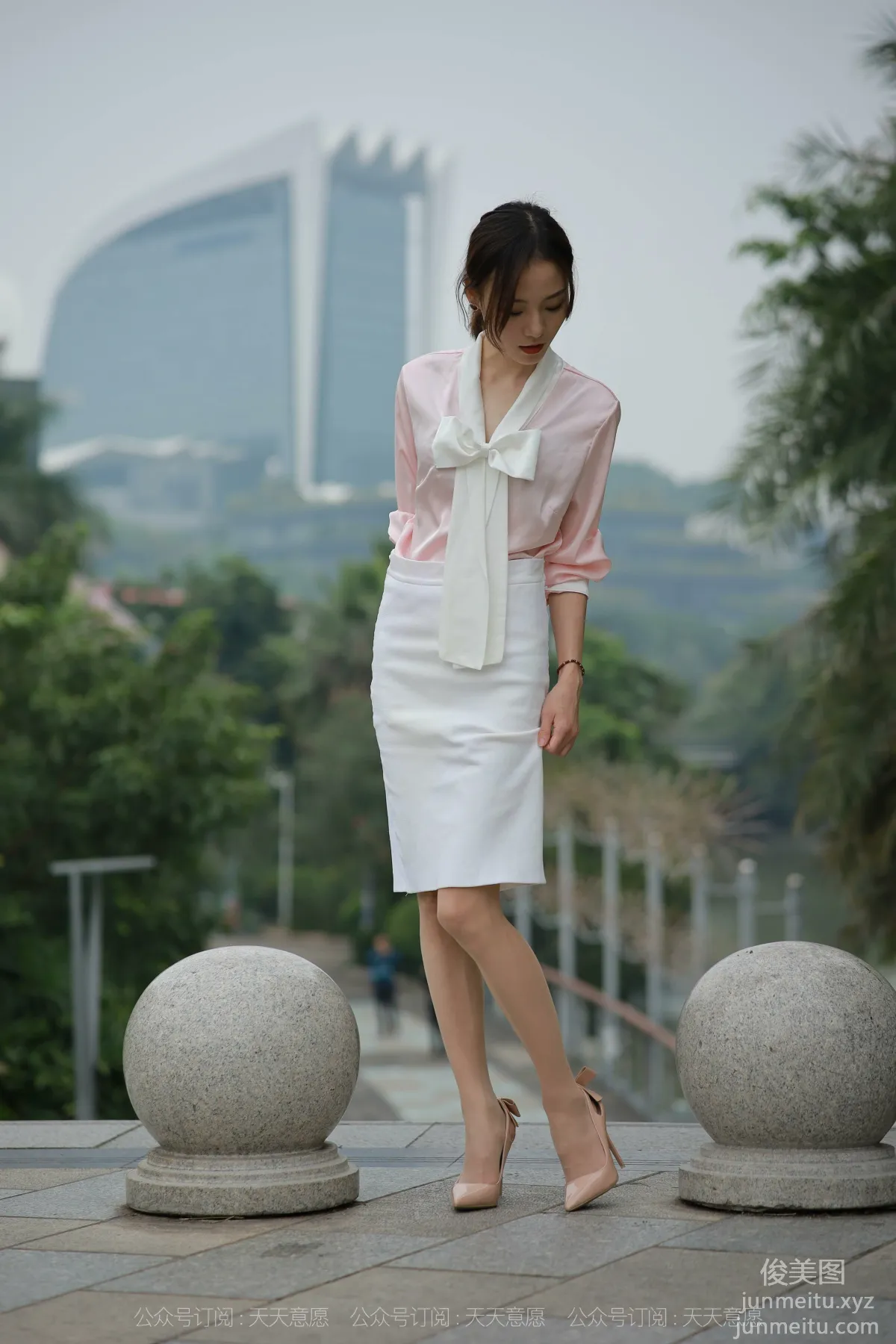 [IESS] 2021.11.11 Silk Enjoyer 971: Xiao Liu, City Beauty [90P] photo 14