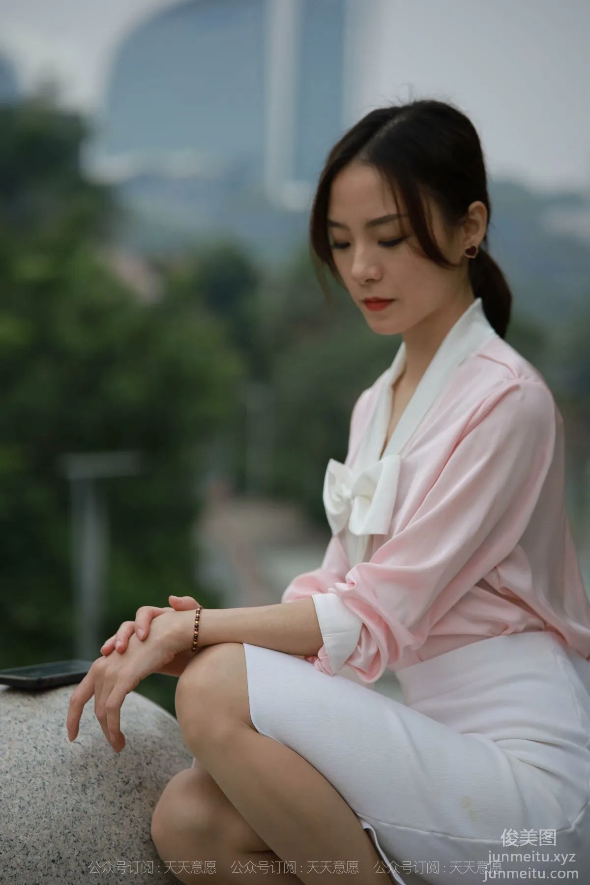 [IESS] 2021.11.11 Silk Enjoyer 971: Xiao Liu, City Beauty [90P] photo 18
