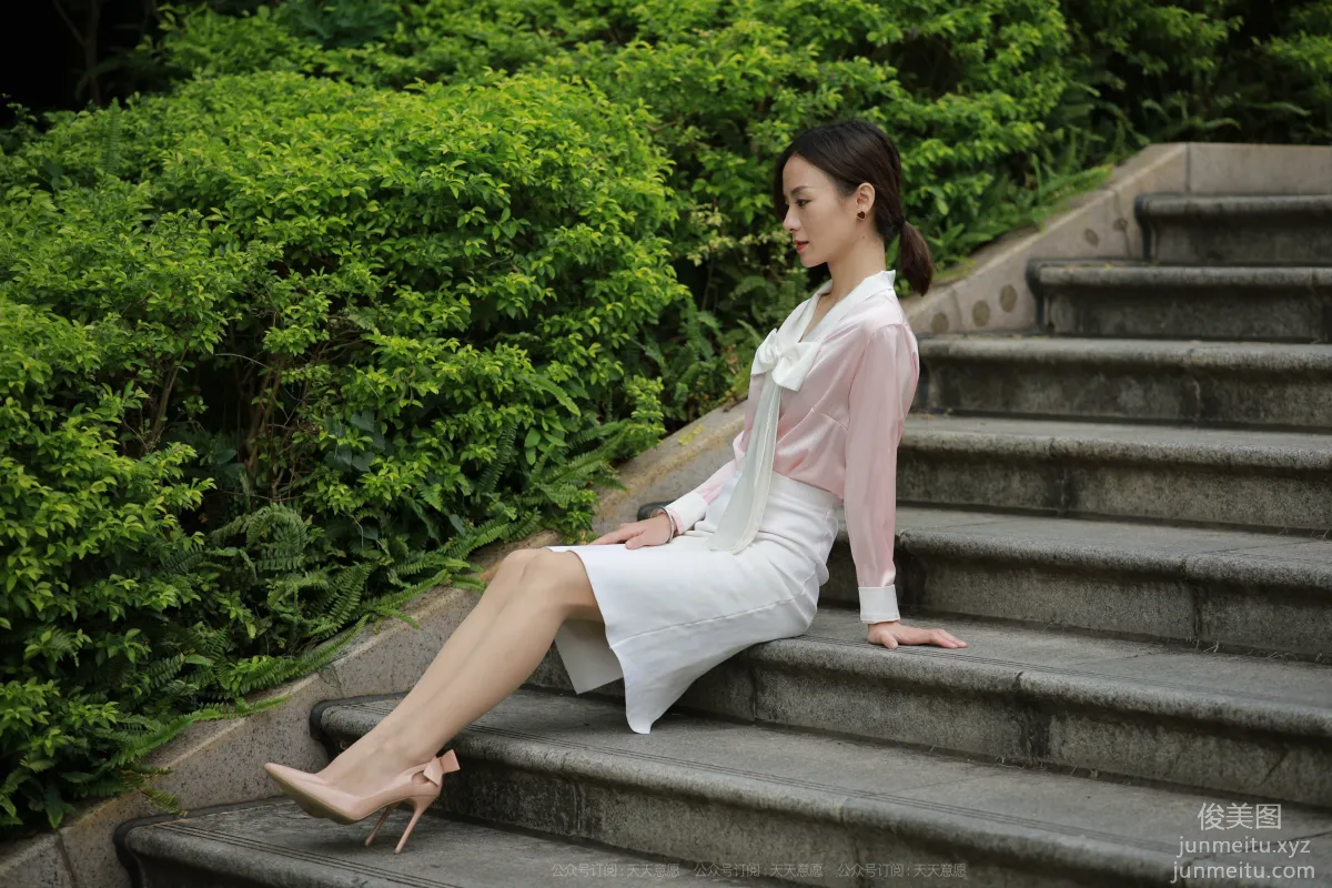 [IESS] 2021.11.11 Silk Enjoyer 971: Xiao Liu, City Beauty [90P] photo 54