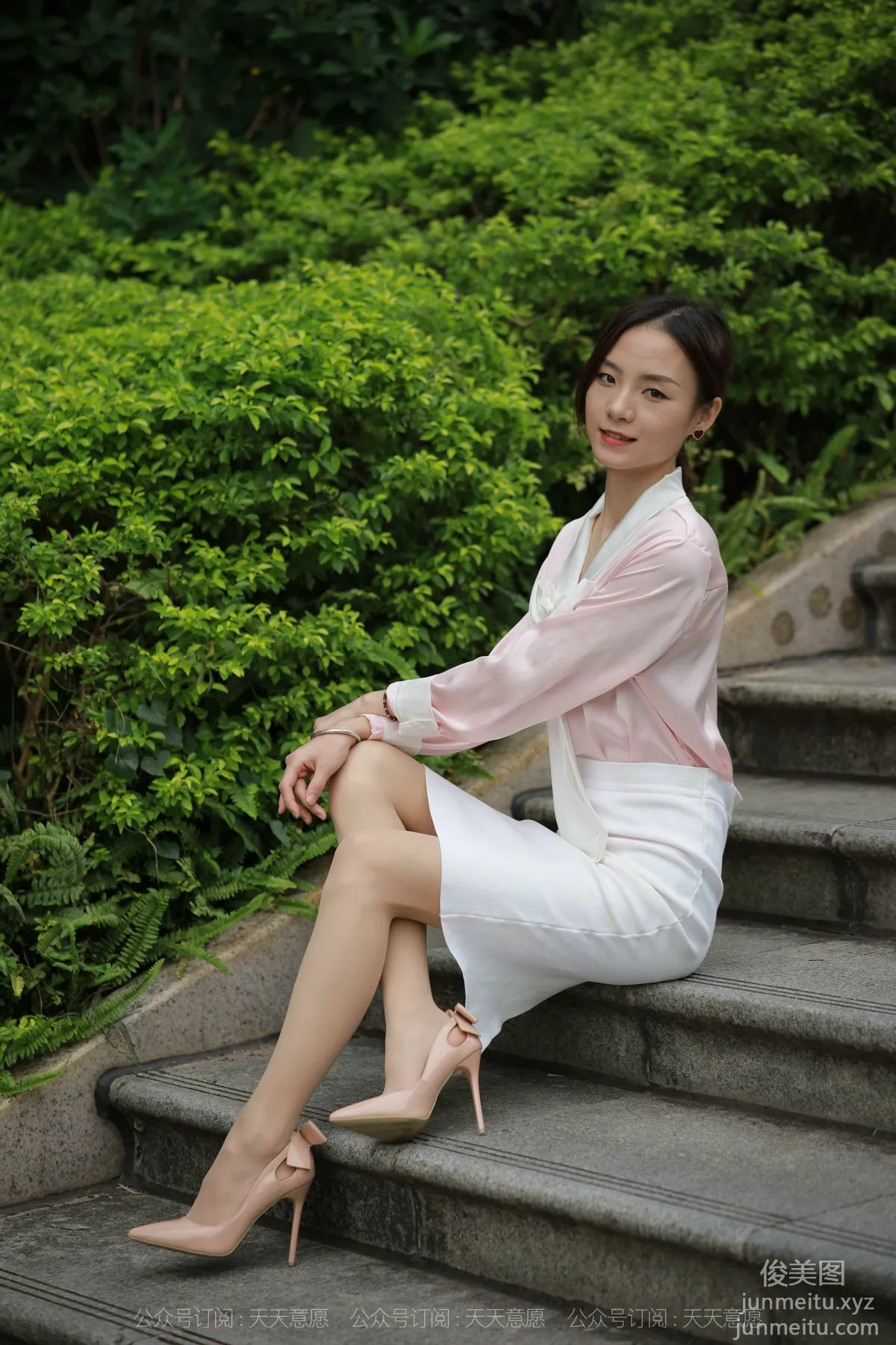 [IESS] 2021.11.11 Silk Enjoyer 971: Xiao Liu, City Beauty [90P] photo 59