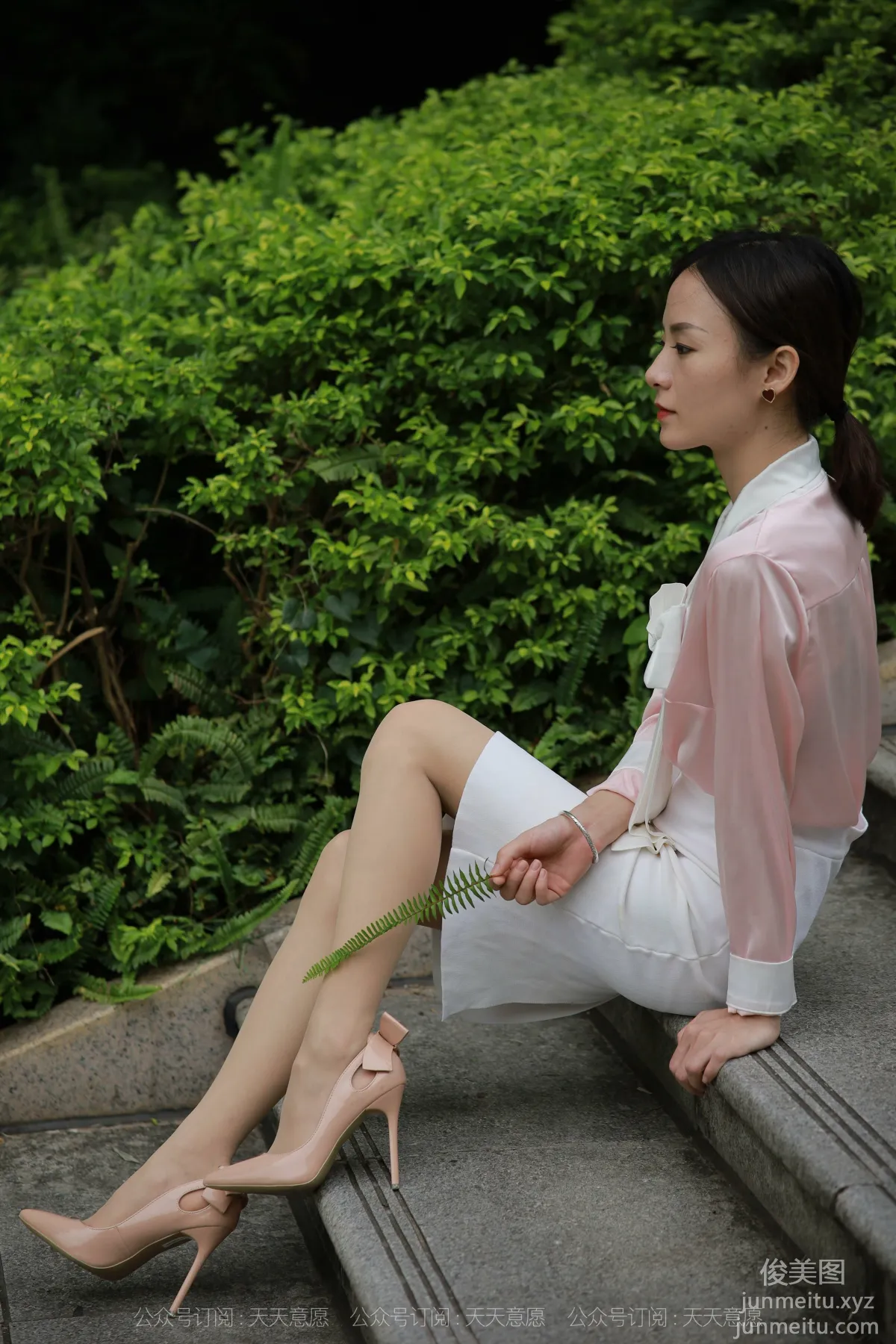 [IESS] 2021.11.11 Silk Enjoyer 971: Xiao Liu, City Beauty [90P] photo 79