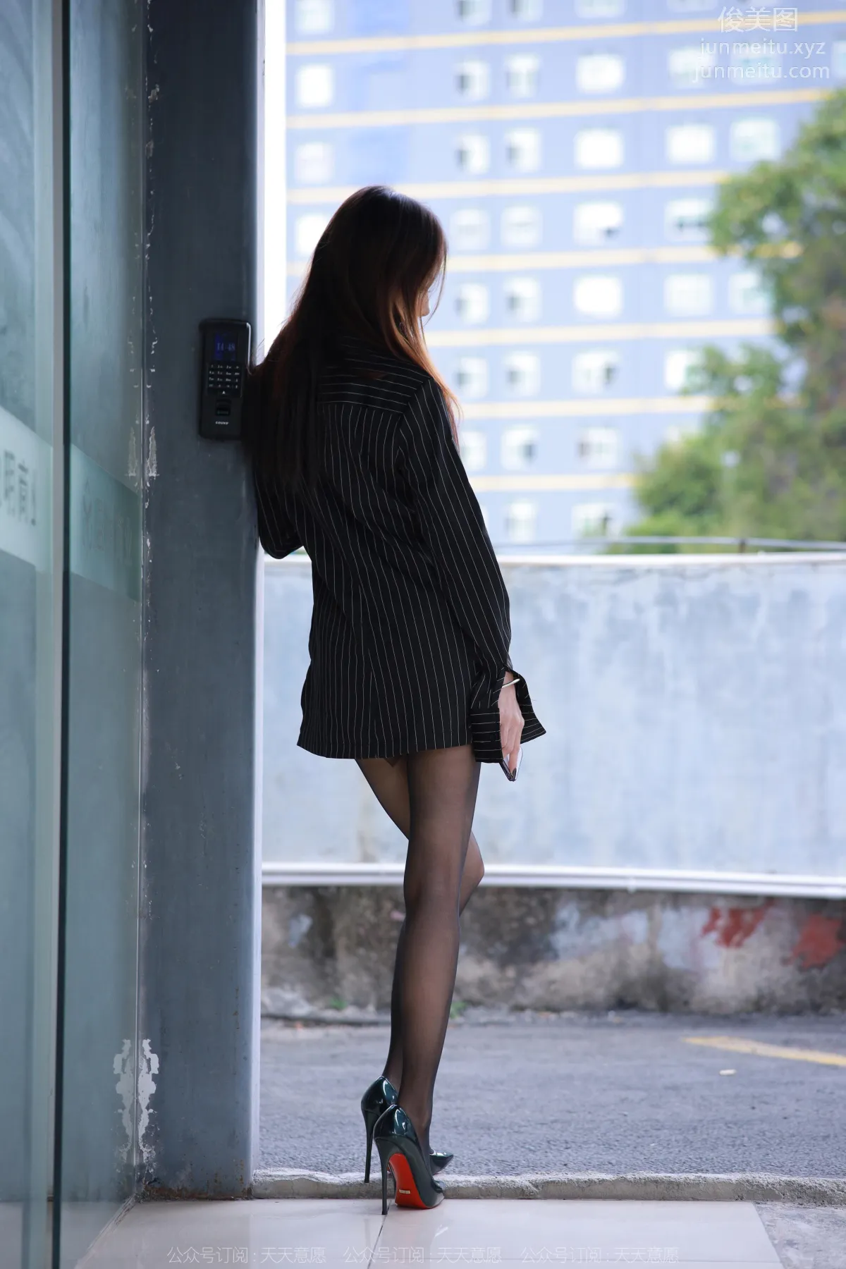 [IESS] 2022.11.18 Silk Enjoyer 1272 Xiao Liu, Following Love [81P] photo 6