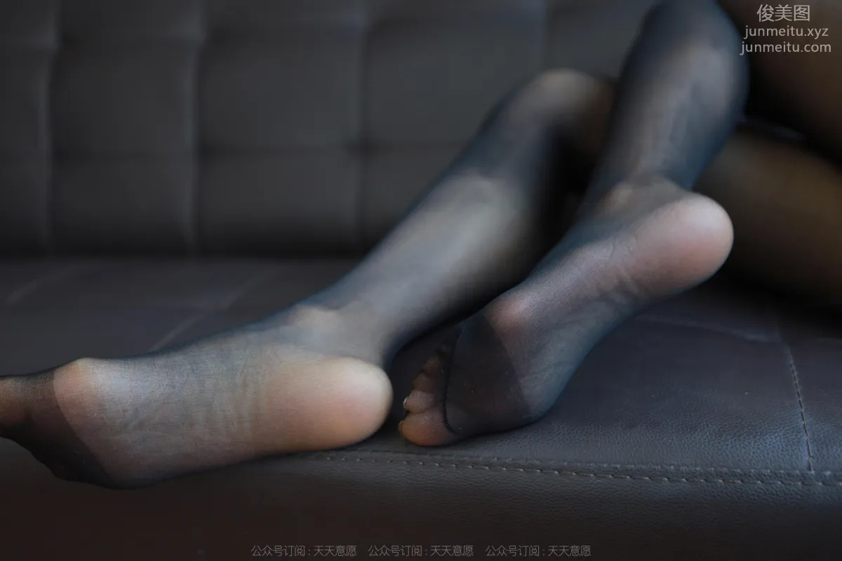 [IESS] 2022.11.27 Silk Enjoyer 1281 Mei Zi, Black Stockings and Gray Skirt [88P] photo 9