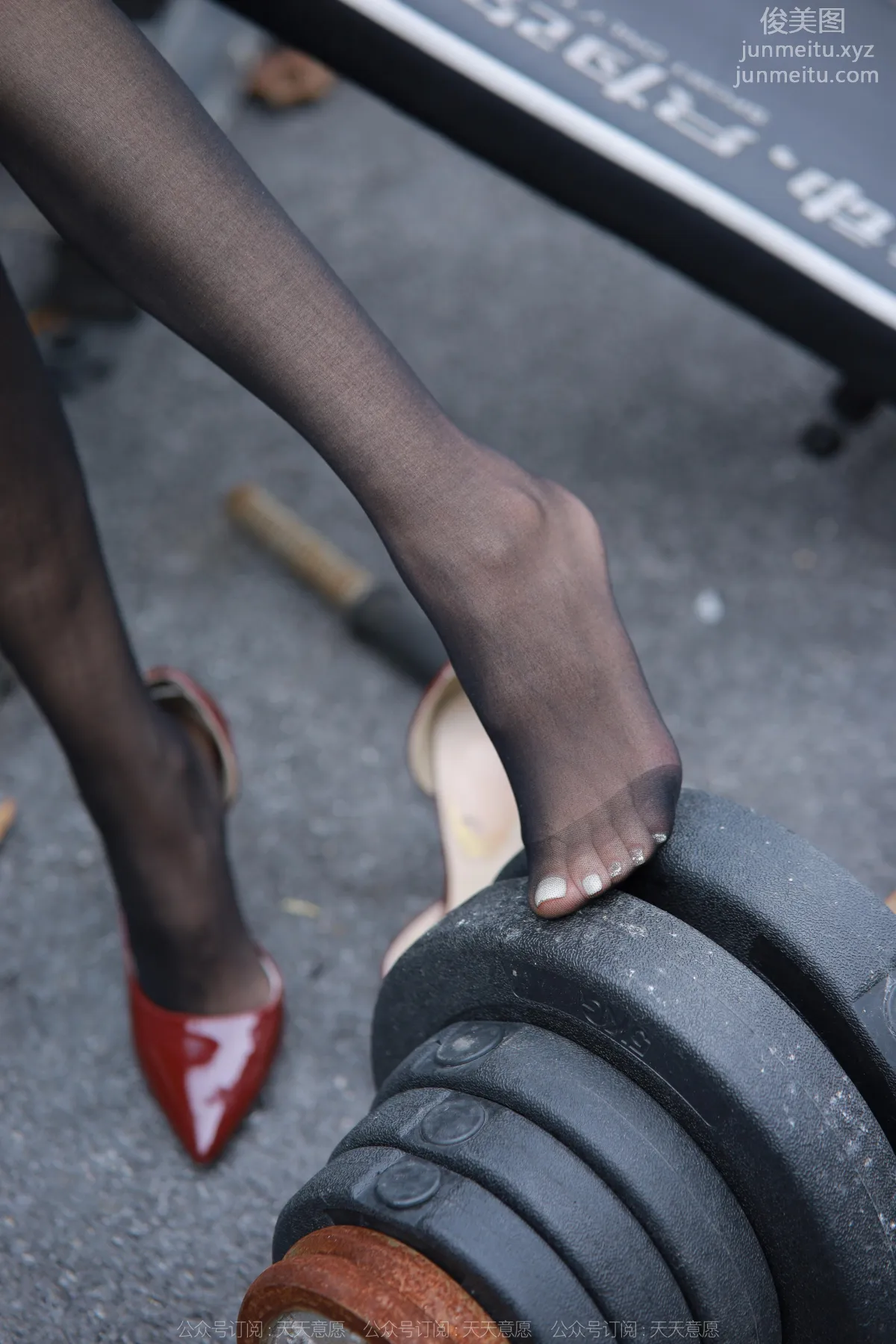 [IESS] 2022.12.09 Silk Enjoyer 1293 Mei Zi, Wine Red High Heels [77P] photo 29